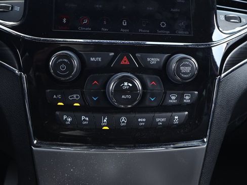 Used 2021 Jeep Grand Cherokee Limited w/ Quick Order Package 28K 80th AWD/4WD image 18