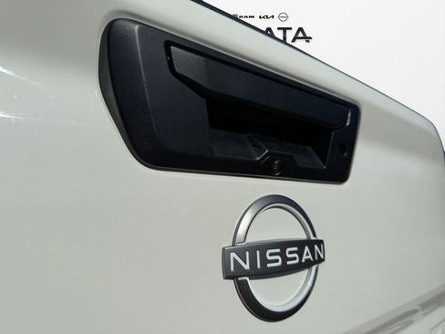 Certified 2024 Nissan Frontier SV image 17