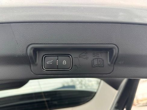 Used 2025 Ford Explorer Active w/ Active Comfort Package image 17