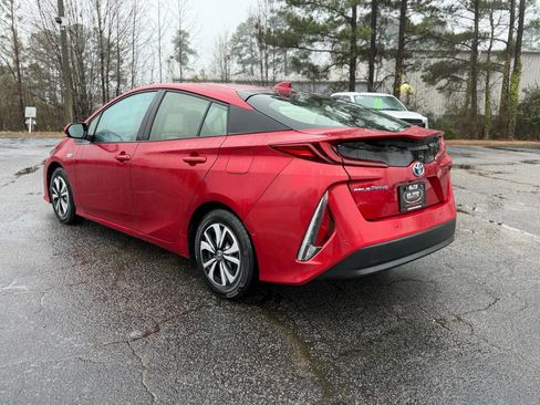 Used 2017 Toyota Prius Prime Advanced image 9