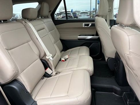 Used 2023 Ford Explorer XLT w/ Equipment Group 202A image 14