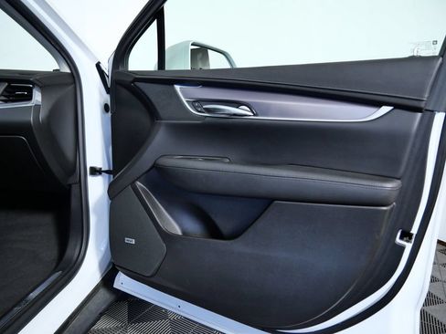 Used 2019 Cadillac XT5 Premium Luxury AWD/4WD image 9