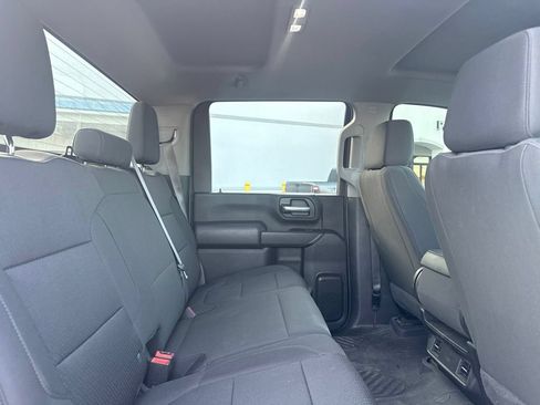Used 2022 Chevrolet Silverado 2500 Custom w/ Custom Convenience Package AWD/4WD image 17