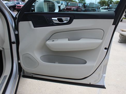 Used 2019 Volvo XC60 T5 Inscription AWD/4WD image 28