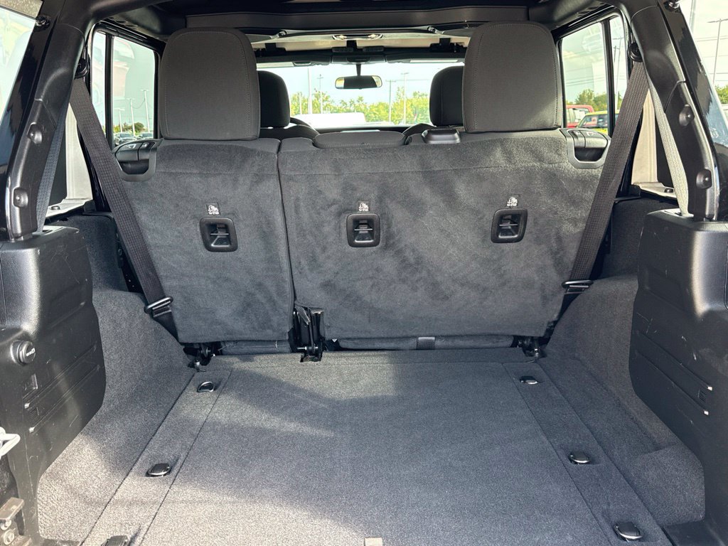 Used 2021 Jeep Wrangler Unlimited Sport AWD/4WD image 15