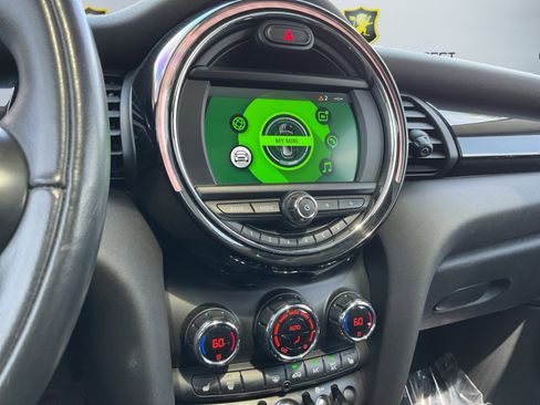 Used 2019 MINI Cooper 2-Door Hardtop image 14