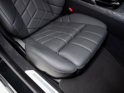 Used 2024 BMW i7 eDrive50 w/ M Sport Package image 63