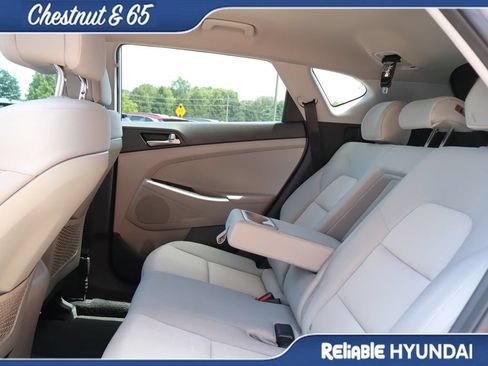 Used 2018 Hyundai Tucson SE AWD/4WD image 18