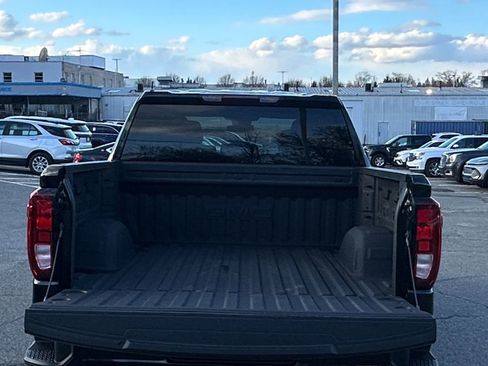 Used 2025 GMC Sierra 1500 Elevation image 25