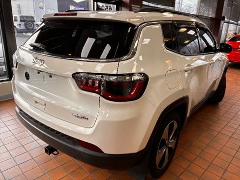 Used 2017 Jeep Compass Latitude w/ Popular Equipment Group image 10