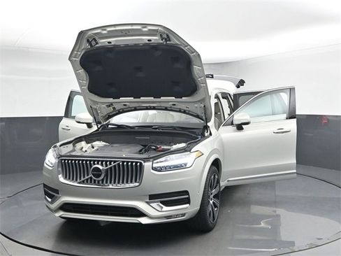 Used 2022 Volvo XC90 T6 Inscription w/ Advanced Package image 55