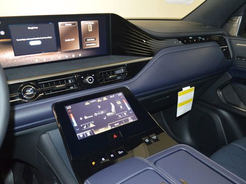 New 2026 INFINITI QX80 4WD image 24