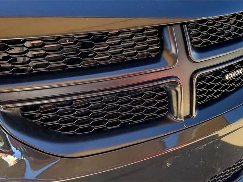 Used 2020 Dodge Grand Caravan SE image 29