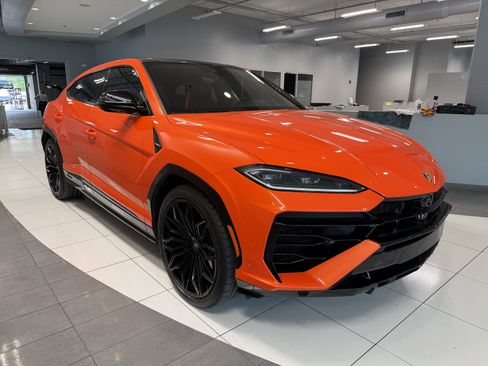 Used 2025 Lamborghini Urus SE AWD/4WD image 6