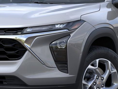 New 2026 Chevrolet Trax LS w/ LS Convenience Package FWD image 10