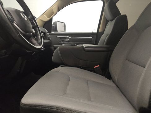 Used 2019 RAM 1500 Big Horn AWD/4WD image 17
