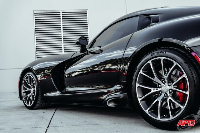 Used 2014 SRT Viper GTS w/ GTS Laguna Interior Package RWD image 35