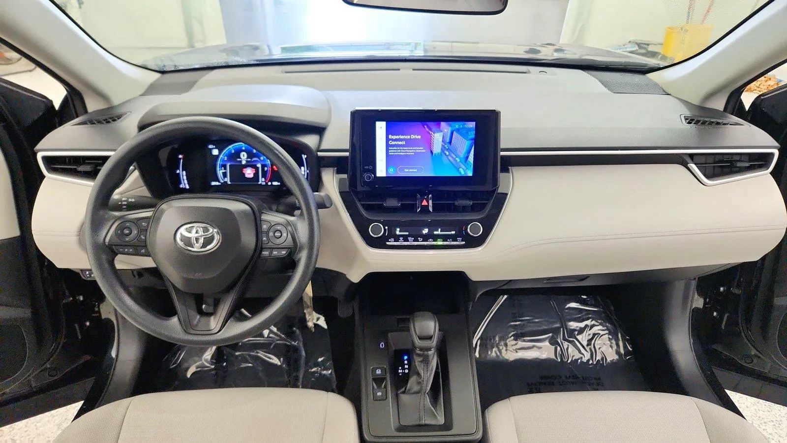 Used 2026 Toyota Corolla Cross L FWD image 27