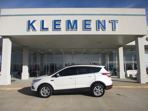 Used 2018 Ford Escape SEL image 1