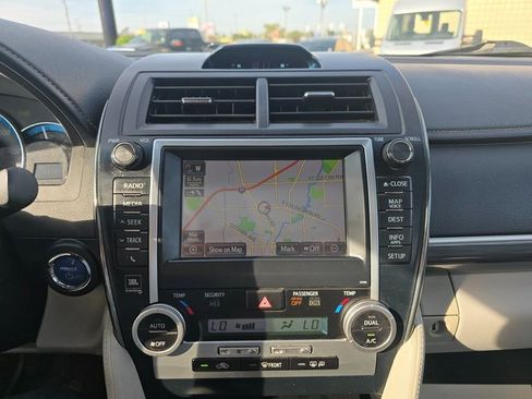 Used 2012 Toyota Camry XLE image 16