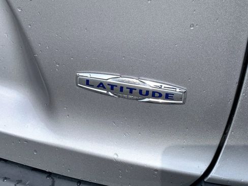 Used 2020 Jeep Cherokee Latitude image 10