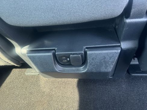 Used 2022 Ford F150 XLT w/ Trailer Tow Package image 10