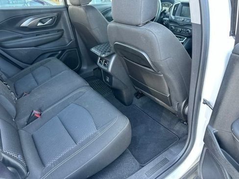 Used 2024 GMC Terrain SLE w/ Driver Convenience Package FWD image 15