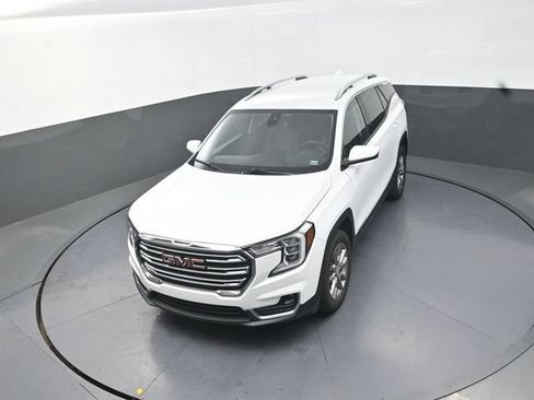 Used 2024 GMC Terrain SLT AWD/4WD image 25