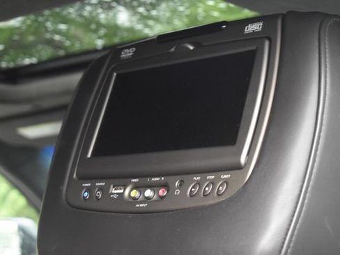 Certified 2019 Cadillac Escalade ESV Platinum AWD/4WD image 19