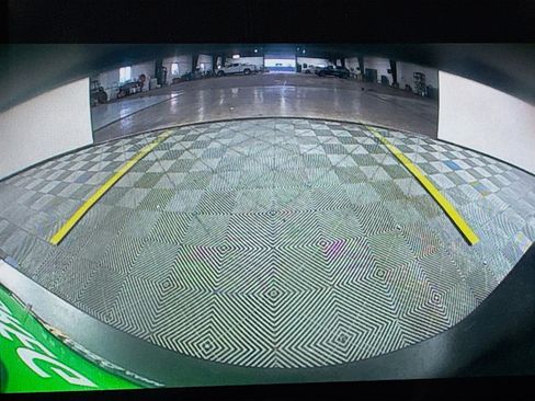 Used 2020 Volvo XC40 T5 R-Design image 18