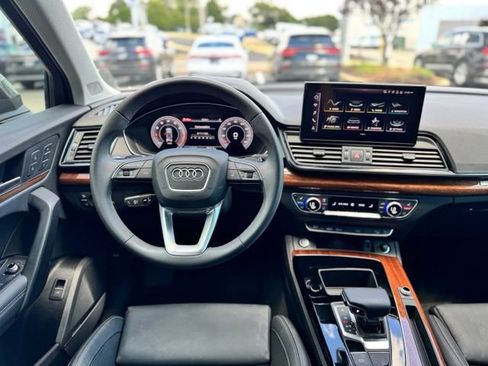 Certified 2023 Audi Q5 2.0T Premium Plus w/ Premium Plus Package AWD/4WD image 32