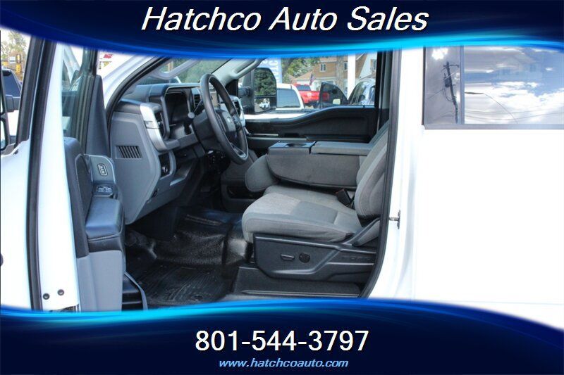 Used 2025 Ford F250 XLT w/ Black Appearance Package AWD/4WD image 12