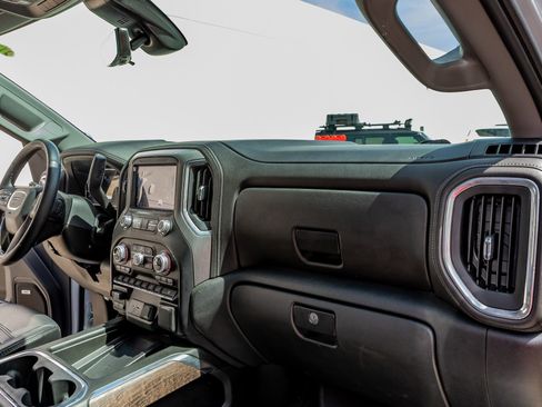 Used 2023 GMC Sierra 3500 Denali w/ Denali Ultimate Package image 17