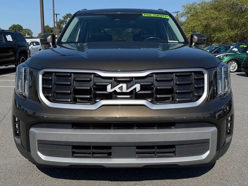 Used 2023 Kia Telluride S w/ S Sunroof Package AWD/4WD image 2
