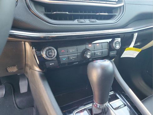 Certified 2025 Jeep Compass Latitude w/ Altitude Special Edition AWD/4WD image 19