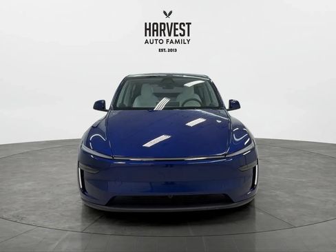 Used 2026 Tesla Model Y AWD image 11