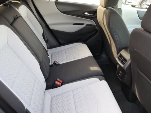Used 2022 Chevrolet Equinox LS w/ LS Convenience Package image 13