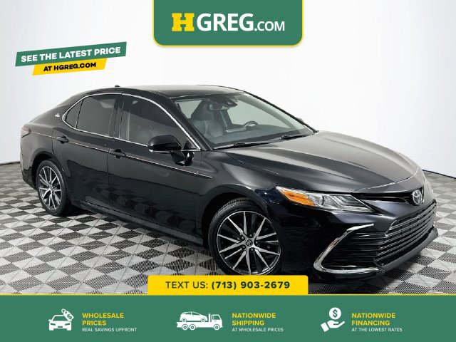 Used 2022 Toyota Camry XLE FWD image 1