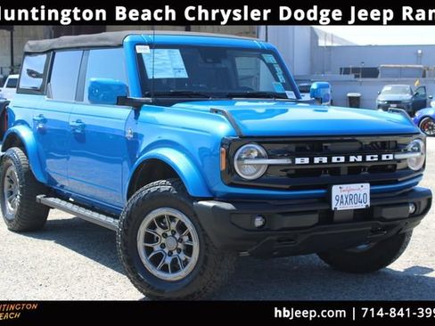 Used 2022 Ford Bronco Outer Banks image 1