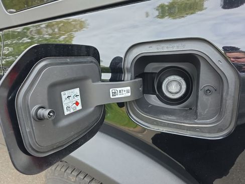 Used 2025 Ford Bronco Big Bend AWD/4WD image 15