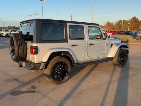 New 2023 Jeep Wrangler Sahara w/ Cold Weather Group image 8