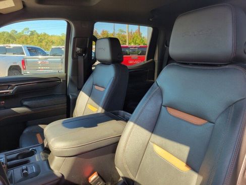 Used 2023 GMC Sierra 1500 AT4 w/ AT4 Premium Package image 10