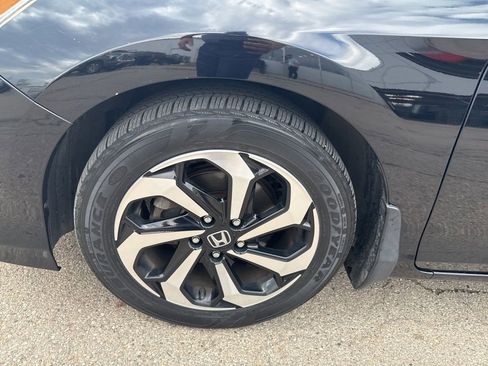 Used 2017 Honda Accord EX-L image 11