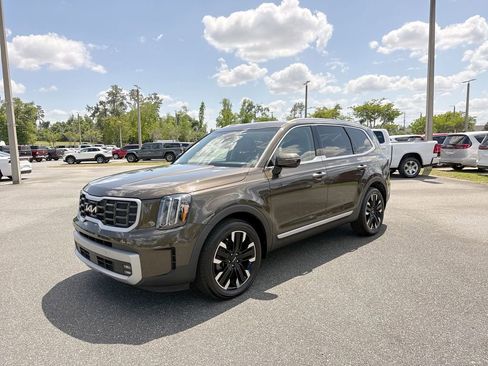 Used 2023 Kia Telluride SX image 7