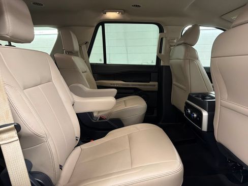 Certified 2023 Ford Expedition XLT RWD image 32