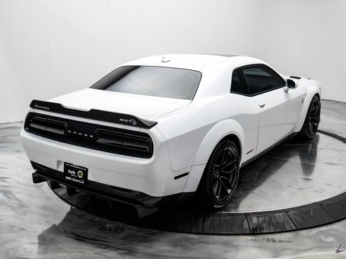 Used 2018 Dodge Challenger SRT Hellcat RWD image 21