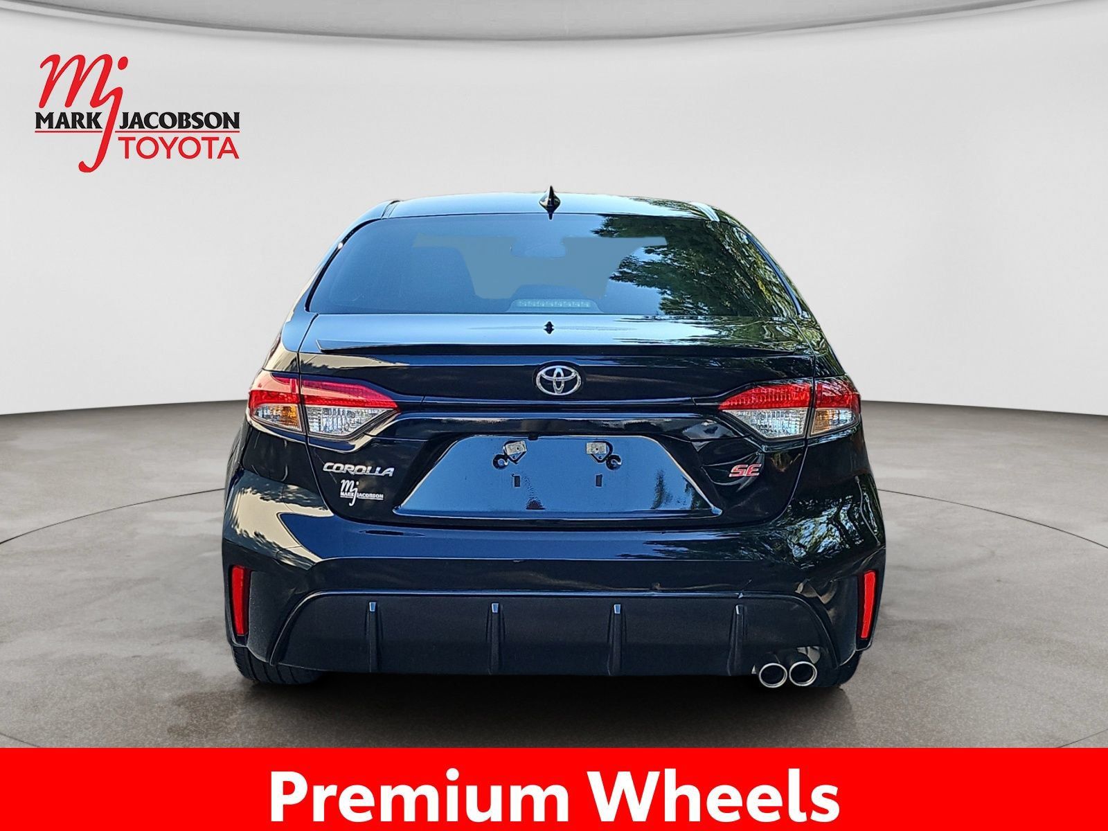 Used 2025 Toyota Corolla SE FWD image 11