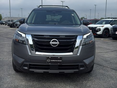 Certified 2023 Nissan Pathfinder SV w/ SV Premium Package AWD/4WD image 3