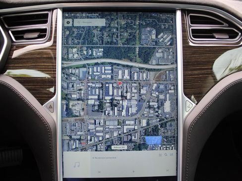 Used 2015 Tesla Model S 85D AWD/4WD image 17