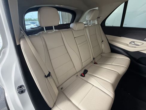 Used 2021 Mercedes-Benz GLE 450 4MATIC image 32